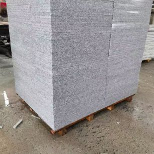 牡丹江 芝麻白火烧面1.8厚300*600地铺石，尺寸标准，厚薄均匀