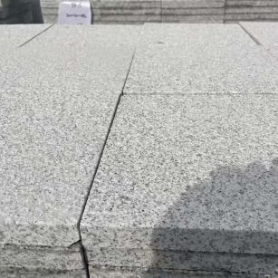 牡丹江 白麻花岗岩石材推荐 荔枝面地铺石