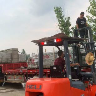 牡丹江 黄金麻冰裂纹，地铺石装车