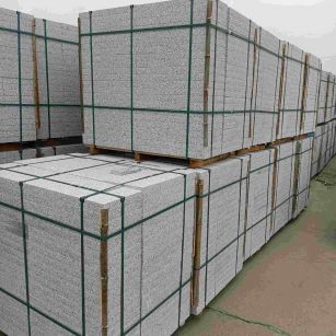 牡丹江 白麻花岗岩石材荔枝面地铺石（300*600*50）