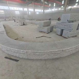 牡丹江 芝麻白异形坐凳，自然面光面弧形加工