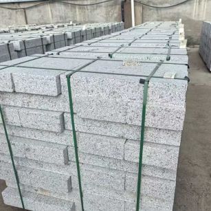 牡丹江 白麻花岗岩路沿石，弧形路沿石，道牙石，马路牙子，界石，路缘石，平沿石，直岩石，平缘石等