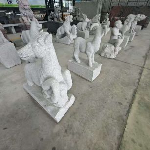 牡丹江 芝麻白花岗岩造型立体雕刻——十二生肖