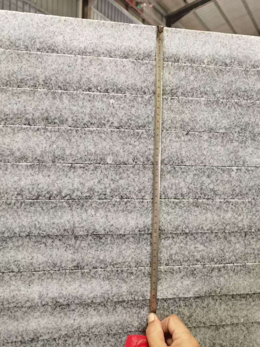 牡丹江 芝麻白火烧成品厚薄均匀，B料价格接近A料质量