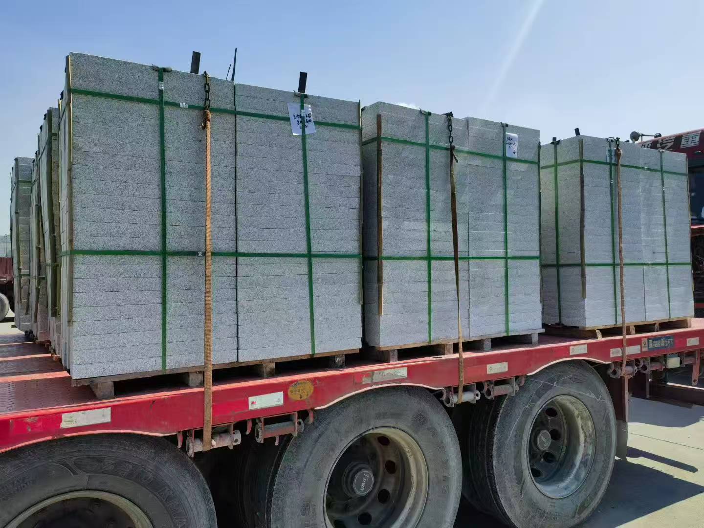 牡丹江芝麻白花岗岩出货日常地铺石