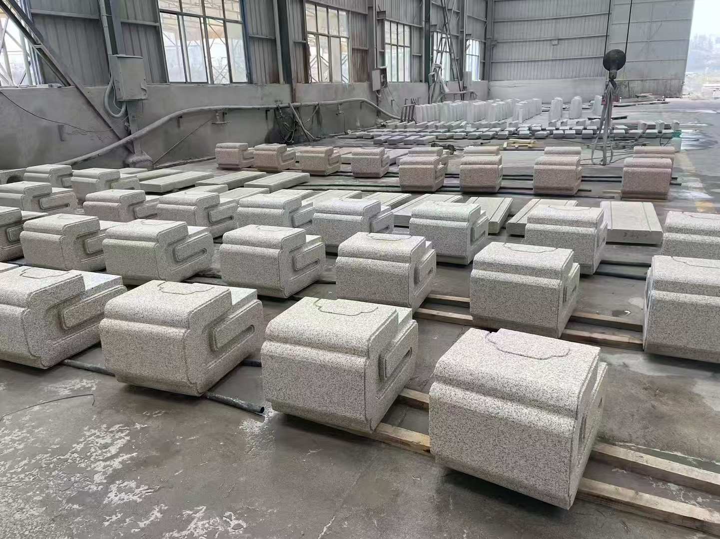 牡丹江 白麻花岗岩异形加工-石凳，坐凳