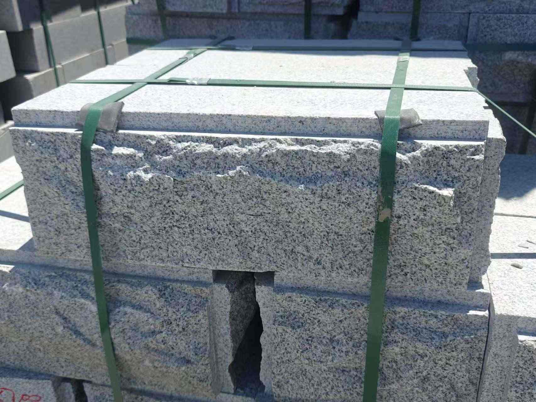 牡丹江 芝麻白花岗岩自然面成品