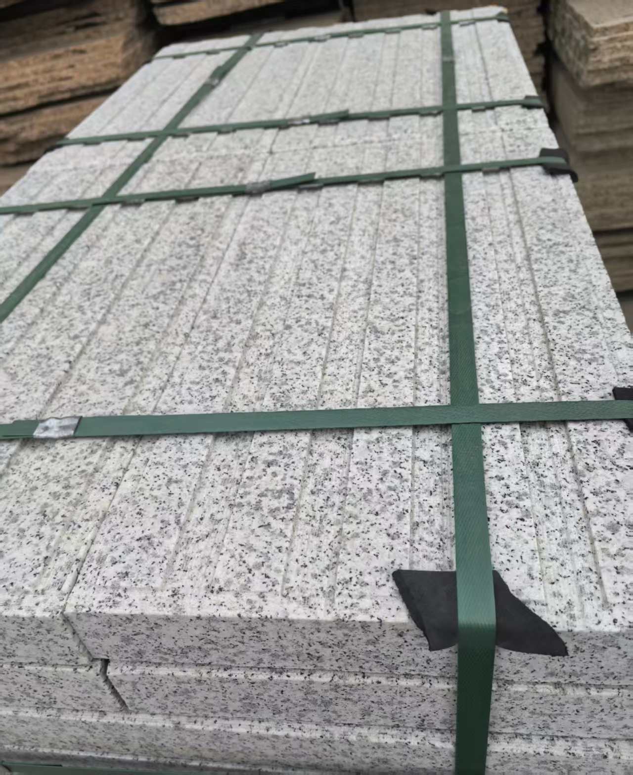 牡丹江 白麻花岗岩直行盲道石，盲条，地铺石