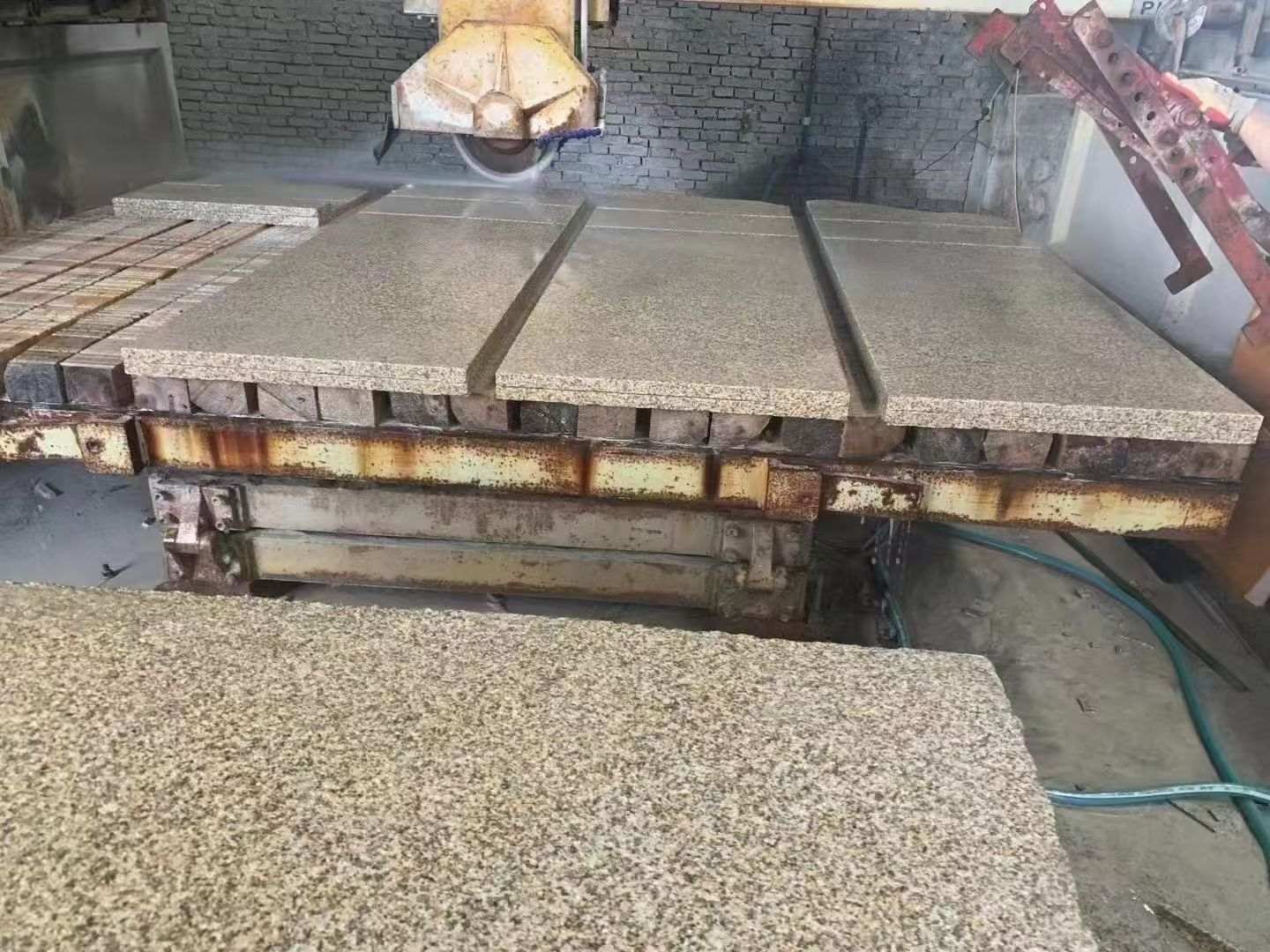 牡丹江 黄金麻荔枝面成品板加工