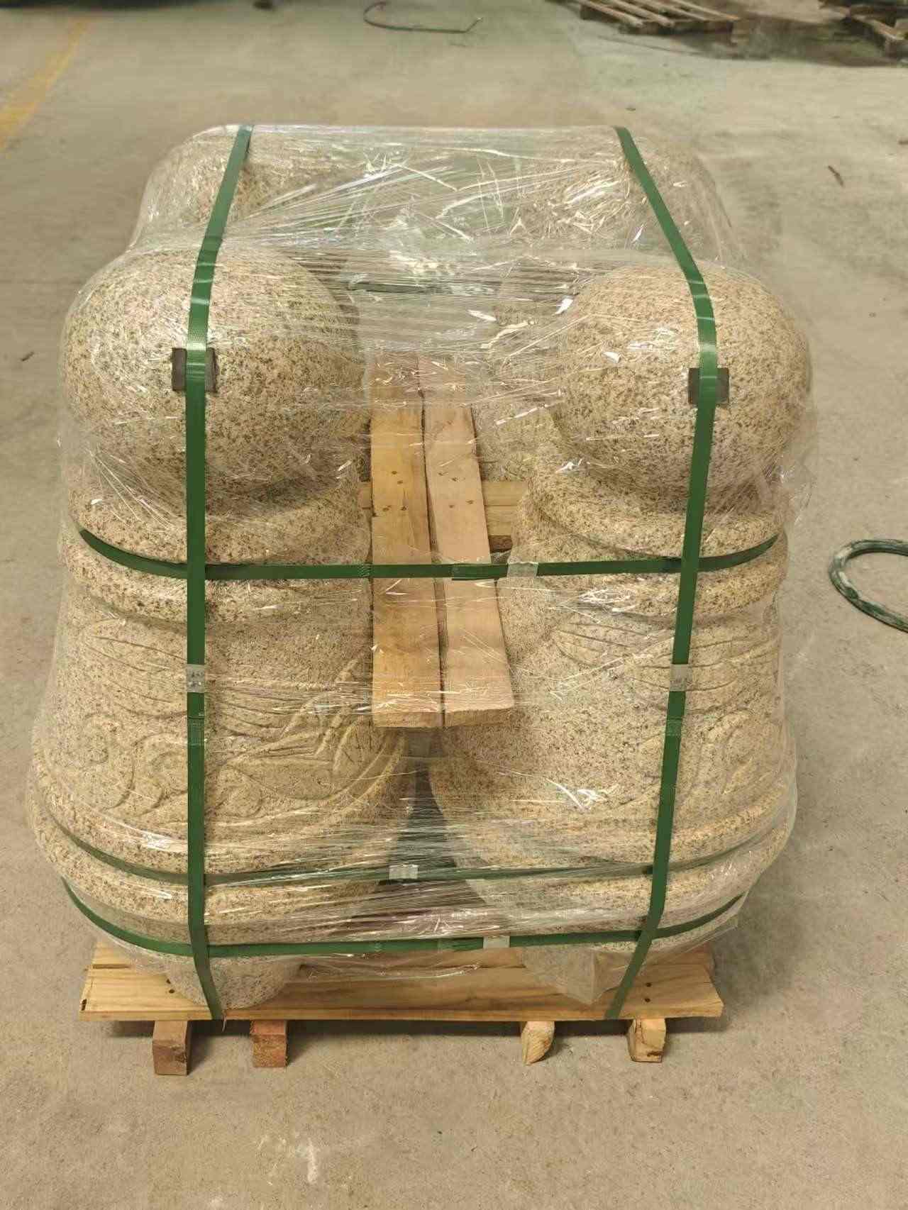 牡丹江 黄金麻异形定制雕花——棒棒糖挡车柱