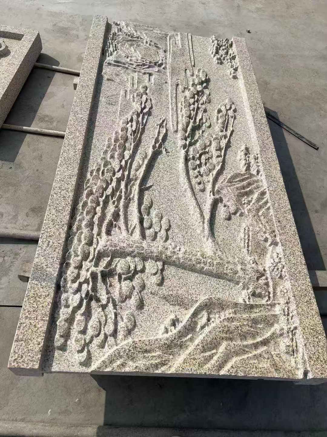 牡丹江 黄金麻雕刻板浮雕迎客松