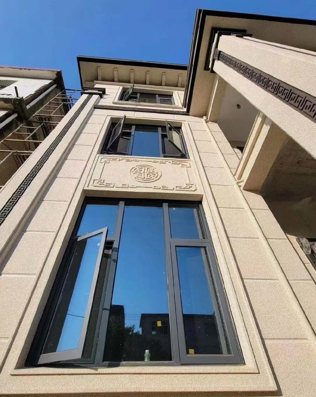 牡丹江 黄金麻荔枝面别墅外墙干挂效果展示