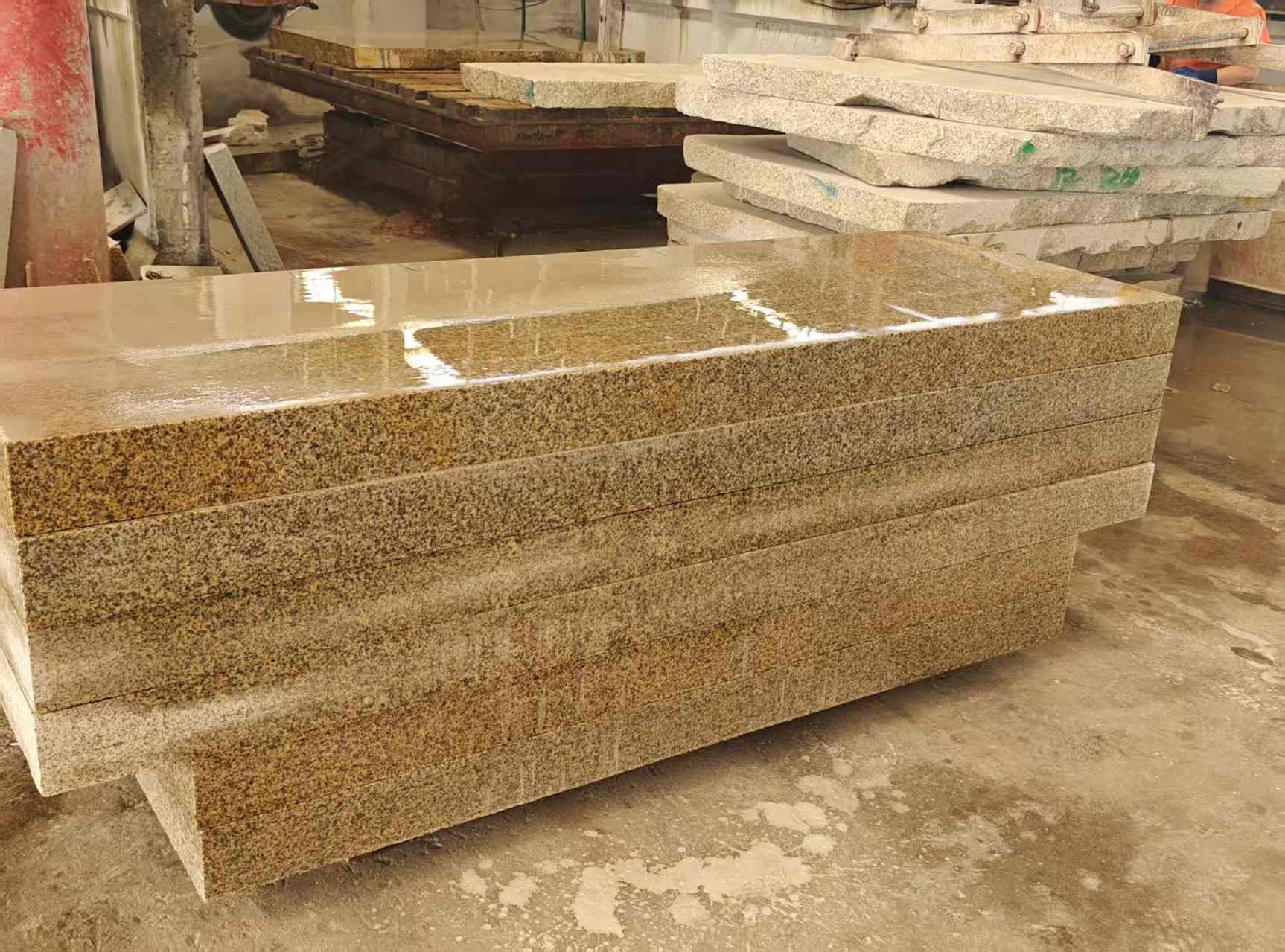 牡丹江 黄金麻栏杆料半成品加工中