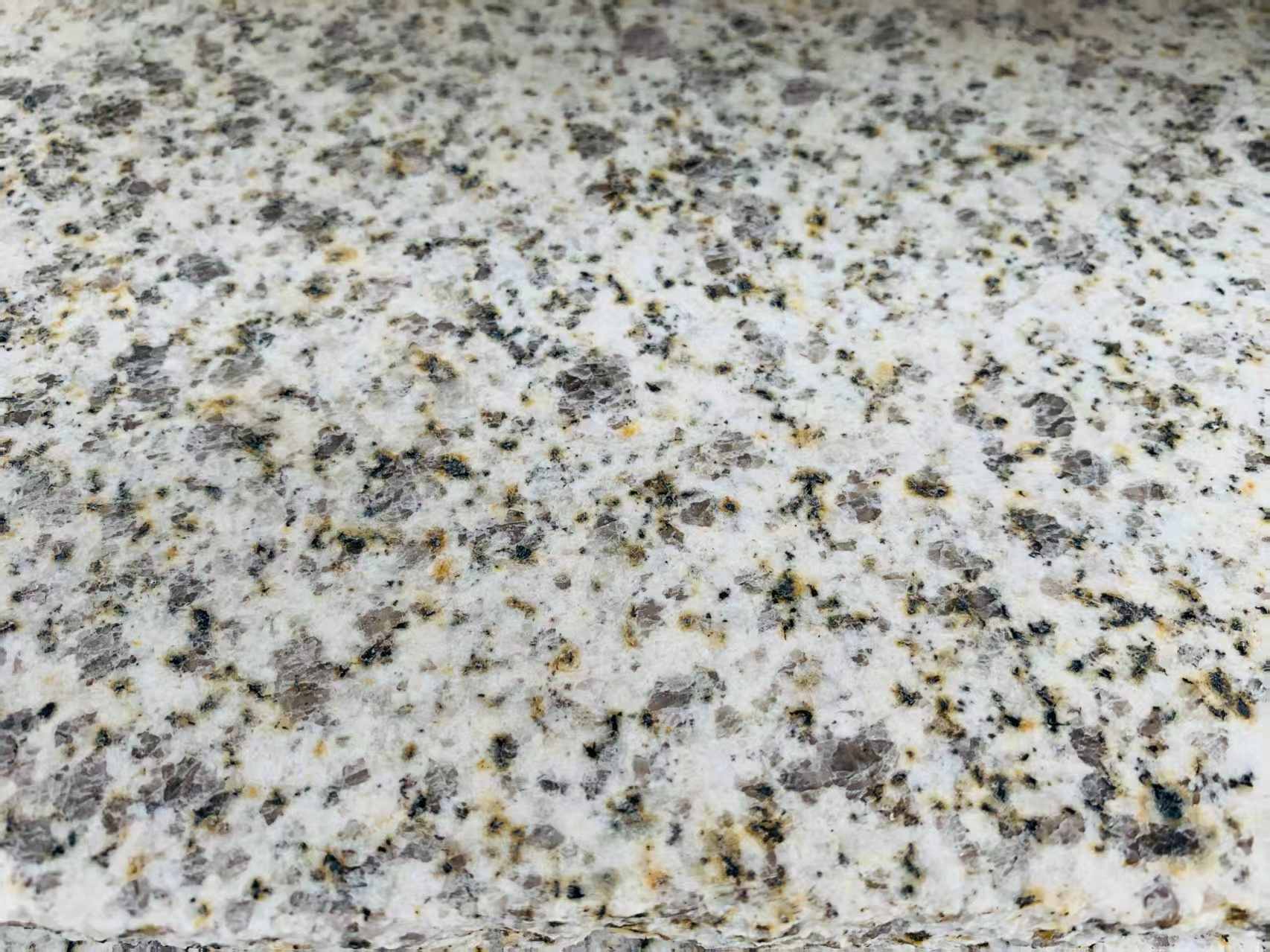 牡丹江 黄金麻花岗岩石材浅黄光面