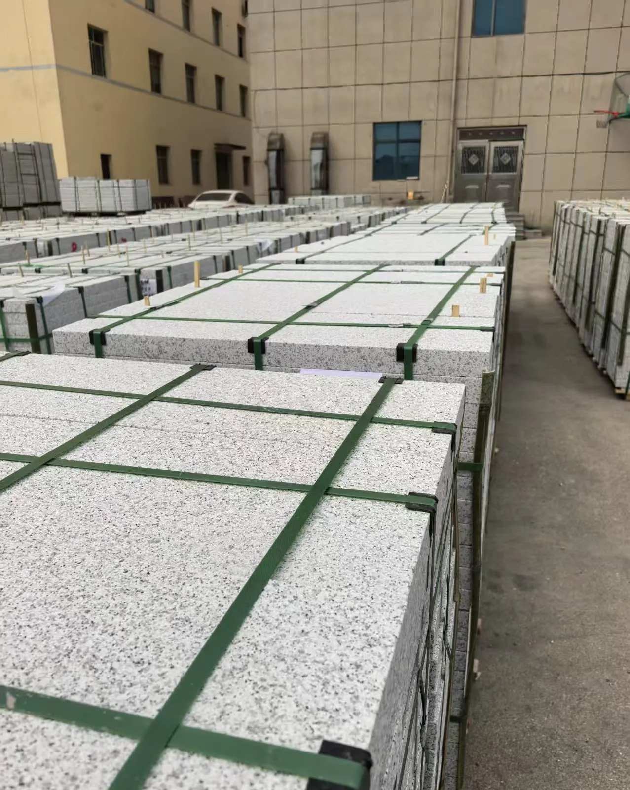 牡丹江 白麻花岗岩5.0公分荔枝面地铺石