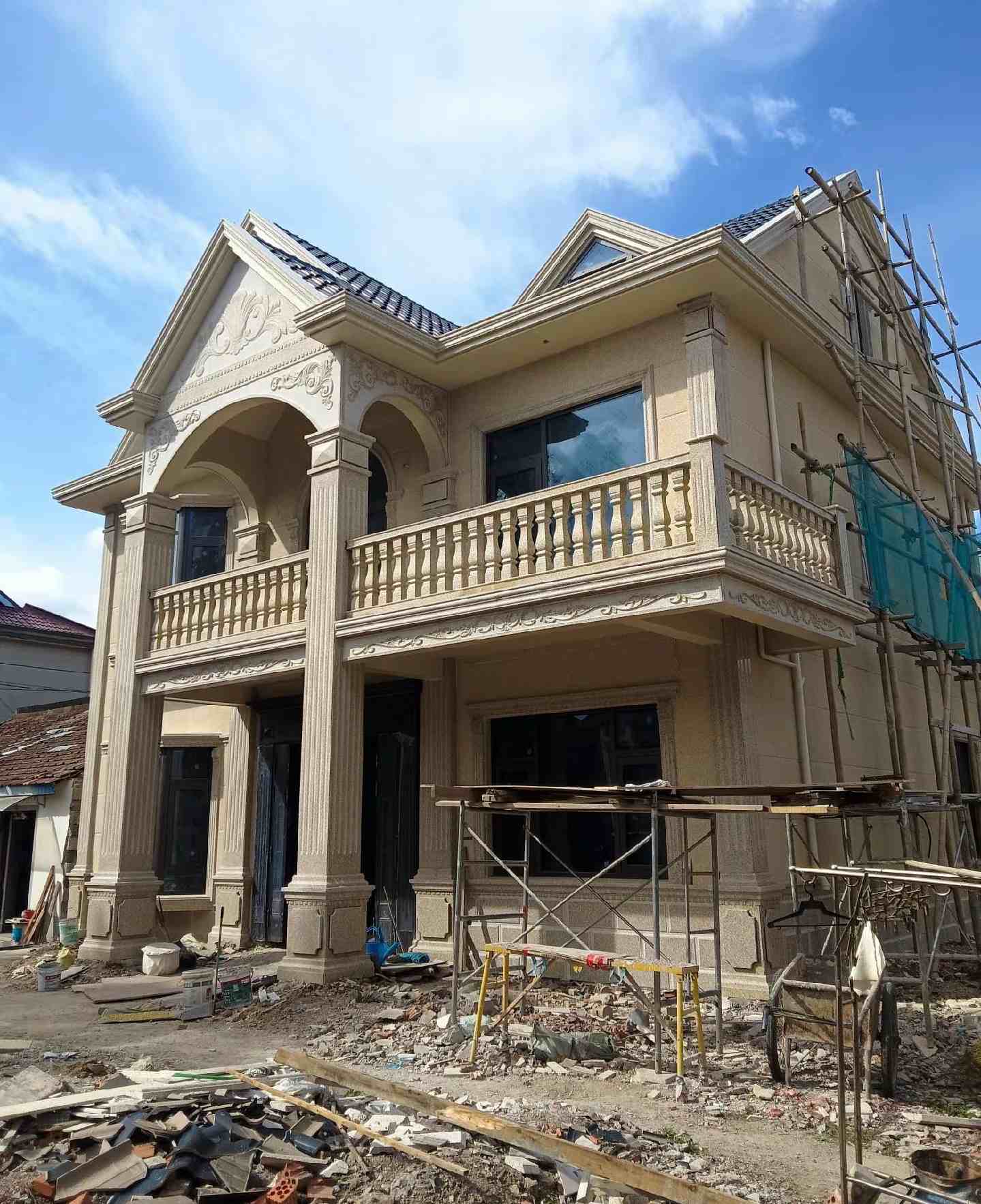 牡丹江 黄金麻花岗岩石材私人别墅雕花门楼柱阳台栏杆