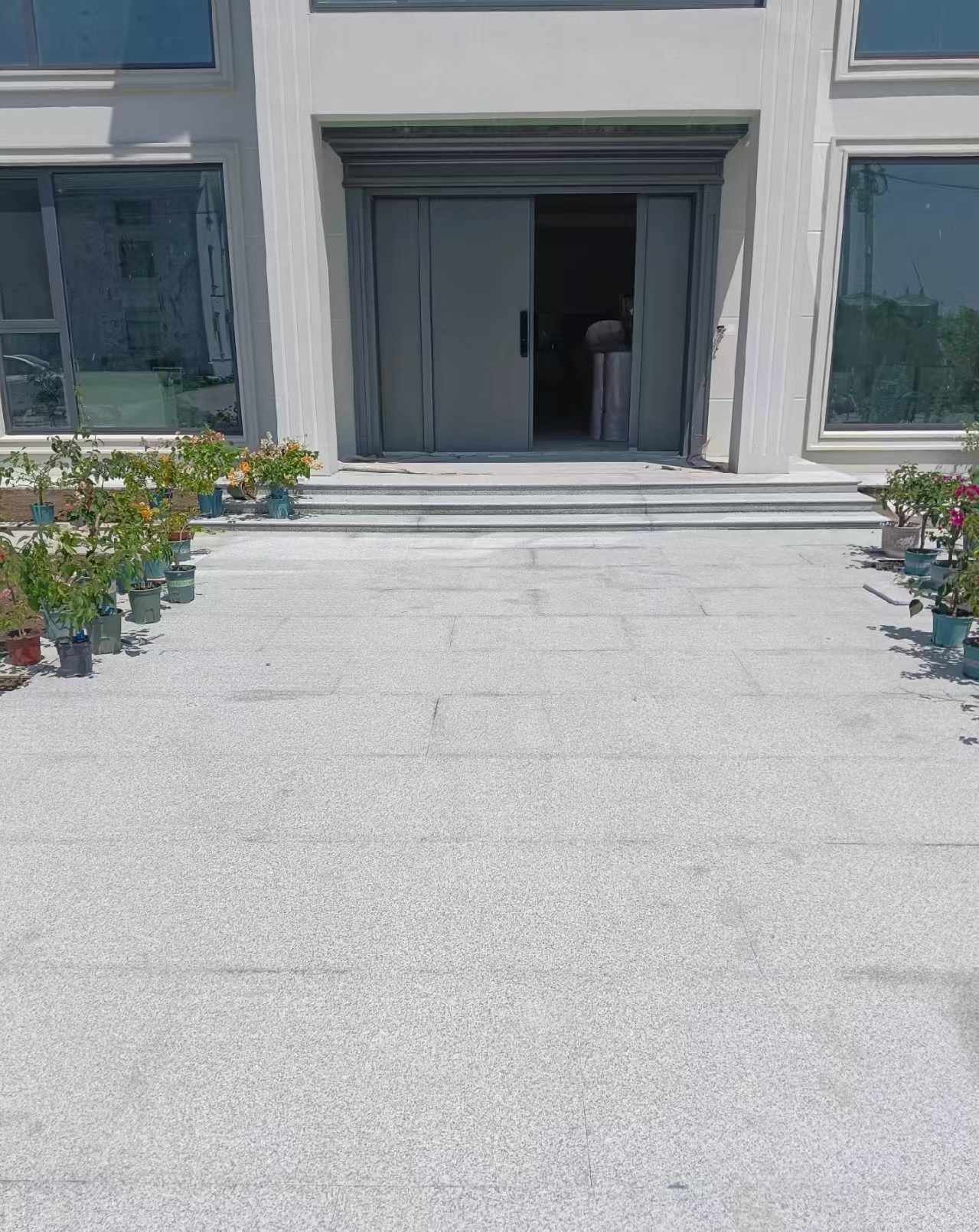 牡丹江 芝麻白花岗岩地铺石地面铺装