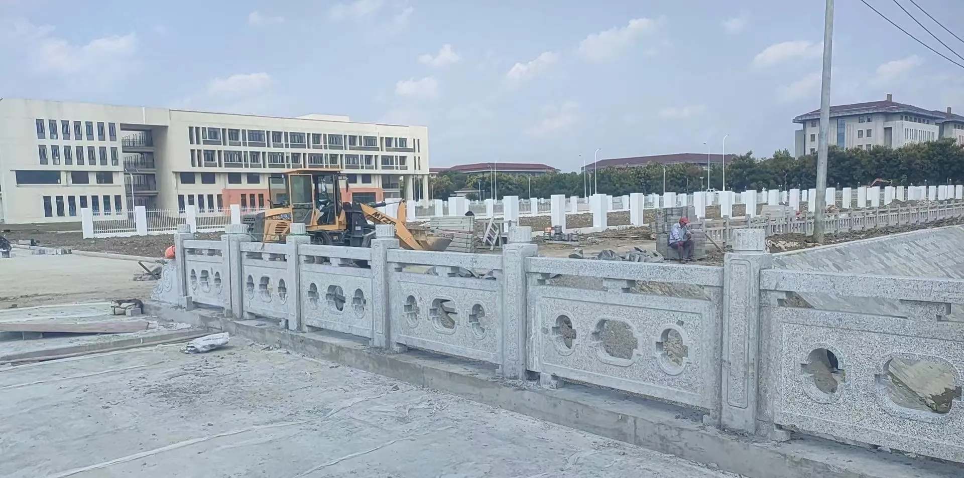 牡丹江 白麻花岗岩荔枝面河道栏杆